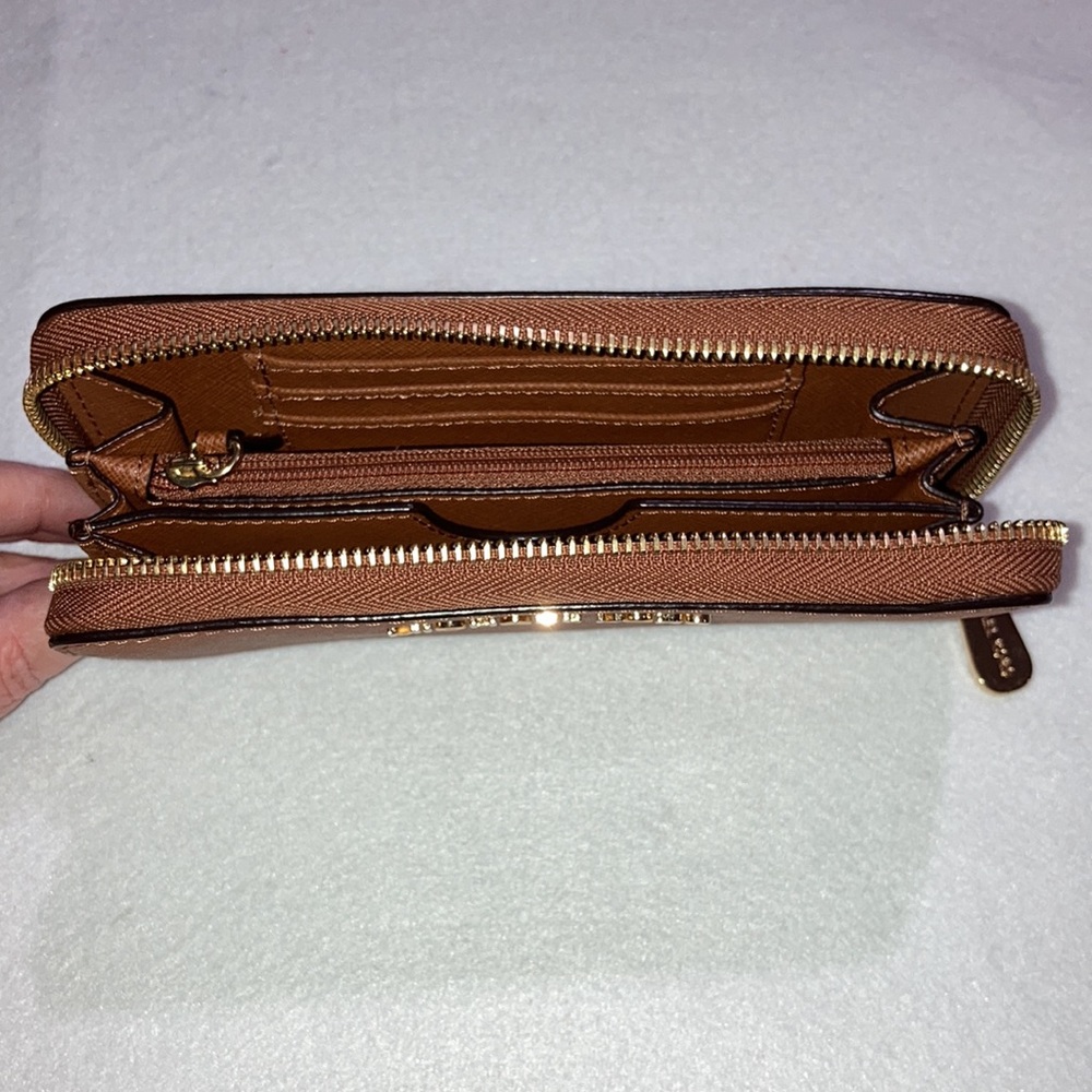 Michael Kors Clutch/Wristlet - Picture 3 of 4